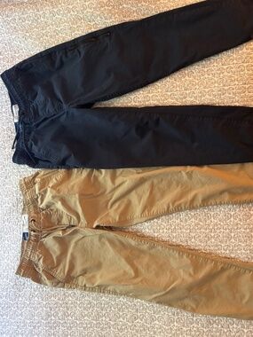 2 for $6 Boys Old Navy Taper Tech Size L (10-12)